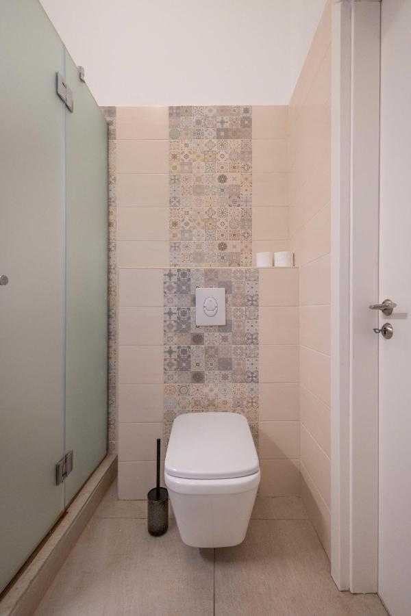 Central Grand Apartment With 5Bedrm 2Bathroom บูดาเปสต์ ภายนอก รูปภาพ
